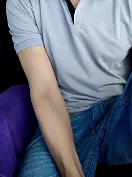 Snapshot of chocolate_alone chatting on October 30, 2025, 6:01 am chocolate alone online show from October 30, 2025, 6:01 am