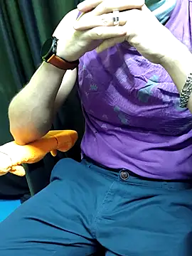 Snapshot of chocolate_alone chatting on October 11, 2025, 8:37 am chocolate alone online show from October 11, 2025, 8:37 am