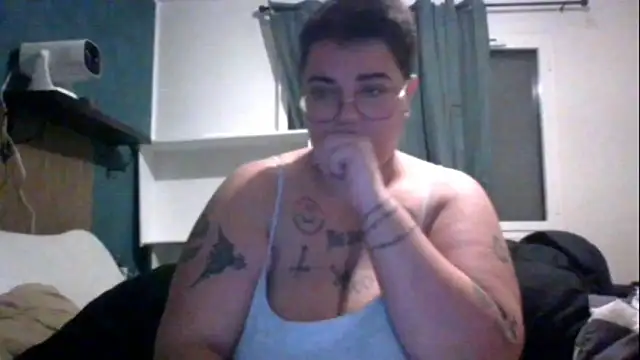 Snapshot of PirateXL chatting on March 16, 2026, 12:51 am PirateXL online show from March 16, 2026, 12:51 am