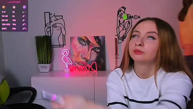 Snapshot of mila_glow1 chatting on October 17, 2025, 7:26 pm mila glow1 online show from October 17, 2025, 7:26 pm