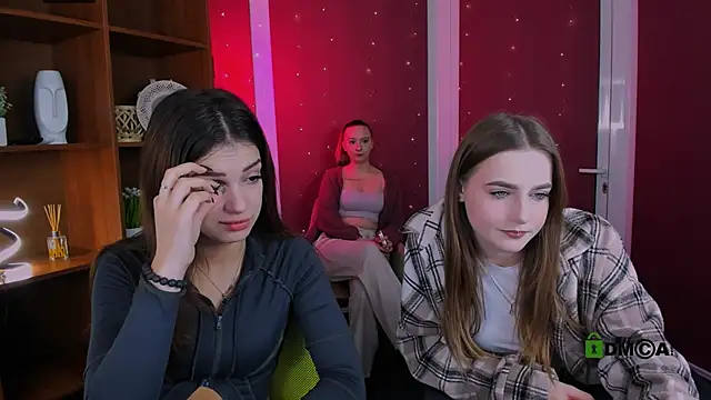 Snapshot of mila_glow1 chatting on November 17, 2025, 5:55 am mila glow1 online show from November 17, 2025, 5:55 am