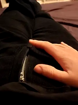 Horny mummy online show from December 17, 2025, 3:50 pm