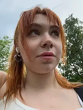 LunaMillie online show from May 24, 2026, 12:05 pm