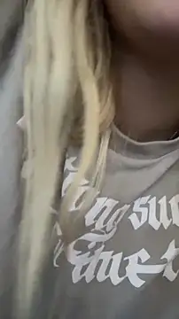 Snapshot of LunaMillie chatting on December 18, 2025, 10:30 am LunaMillie online show from December 18, 2025, 10:30 am