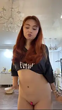 Snapshot of LunaMillie chatting on January 11, 2026, 11:28 am LunaMillie online show from January 11, 2026, 11:28 am