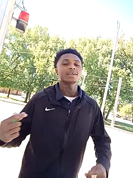 Dropdingo online show from October 22, 2025, 5:56 pm