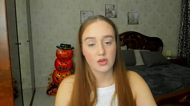 Snapshot of SabrinaCandi chatting on November 7, 2025, 3:33 am SabrinaCandi online show from November 7, 2025, 3:33 am