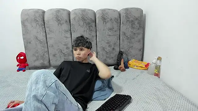 Bruno Cruzz online show from May 14, 2026, 2:08 am