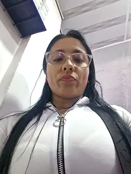 Snapshot of SofiiMilf chatting on March 19, 2026, 7:36 pm SofiiMilf online show from March 19, 2026, 7:36 pm