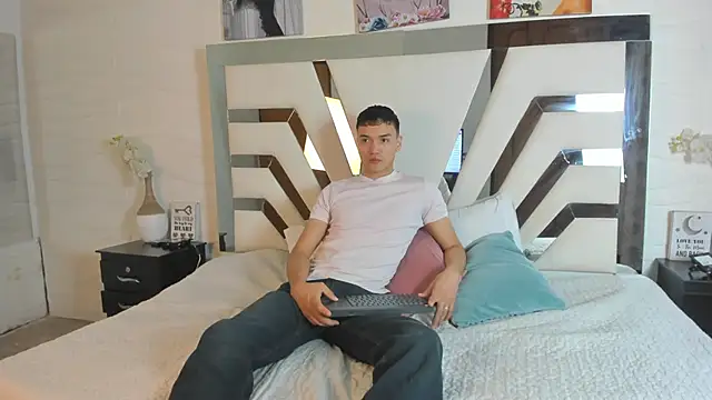 Jacksonflorez online show from September 29, 2025, 4:01 pm