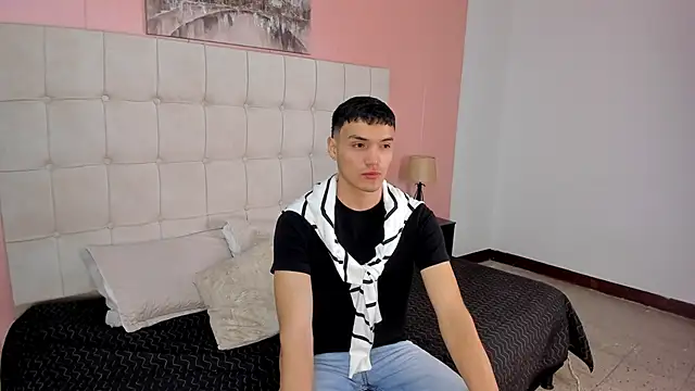 Jacksonflorez online show from September 25, 2025, 7:42 pm