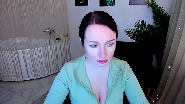 GlassOfLove online show from September 30, 2025, 3:34 am