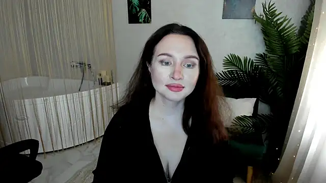 GlassOfLove online show from September 19, 2025, 4:05 am