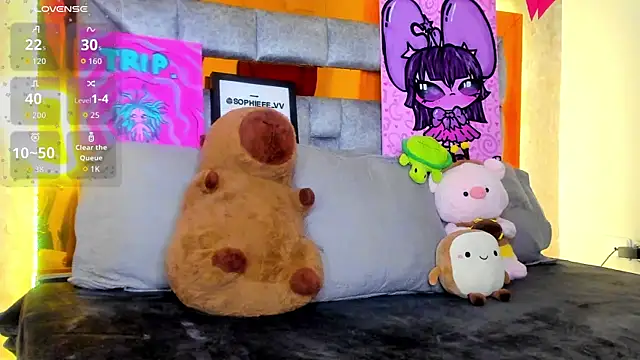 sophiievv online show from November 22, 2025, 8:18 pm