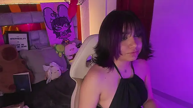 sophiievv online show from December 4, 2025, 10:31 pm