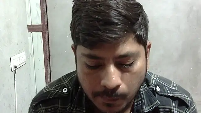 Ajmersingh335512 online show from April 23, 2026, 3:13 pm