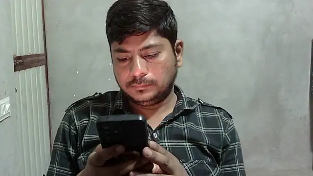 Ajmersingh335512 online show from April 22, 2026, 4:47 pm
