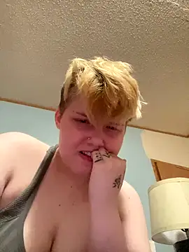 Snapshot of Lexxxii515 chatting on October 27, 2025, 4:08 pm Lexxxii515 online show from October 27, 2025, 4:08 pm