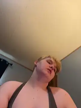 Snapshot of Lexxxii515 chatting on October 26, 2025, 9:48 pm Lexxxii515 online show from October 26, 2025, 9:48 pm