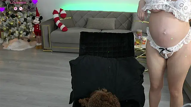 Snapshot of Ellyxxxelly chatting on December 5, 2025, 12:26 pm Ellyxxxelly online show from December 5, 2025, 12:26 pm