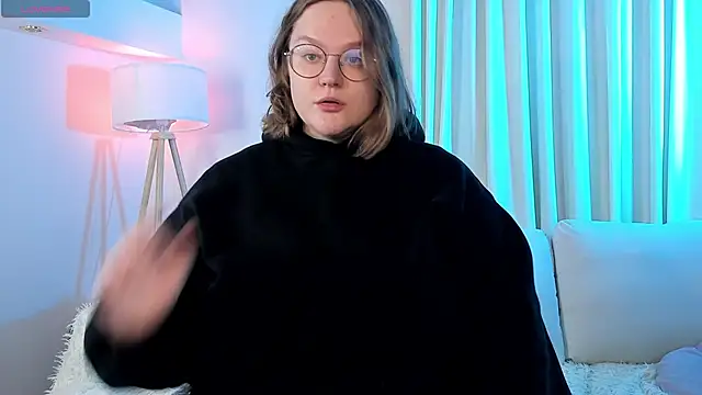 Alissa S online show from November 11, 2025, 4:24 pm