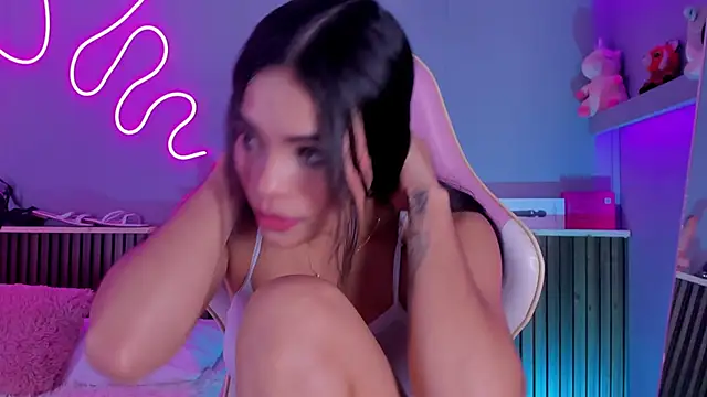 Snapshot of SammyRose_ chatting on May 16, 2026, 8:19 pm SammyRose online show from May 16, 2026, 8:19 pm
