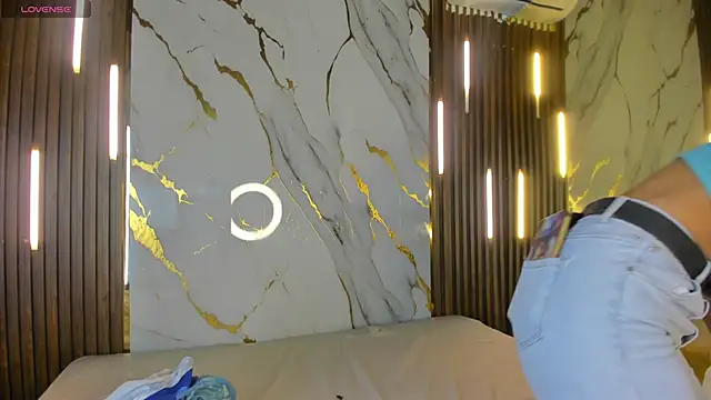 Snapshot of VictoriaDuart chatting on November 8, 2025, 8:01 pm VictoriaDuart online show from November 8, 2025, 8:01 pm