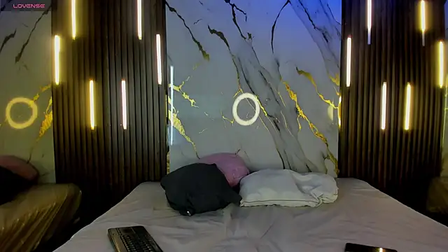 Snapshot of VictoriaDuart chatting on November 9, 2025, 8:24 pm VictoriaDuart online show from November 9, 2025, 8:24 pm