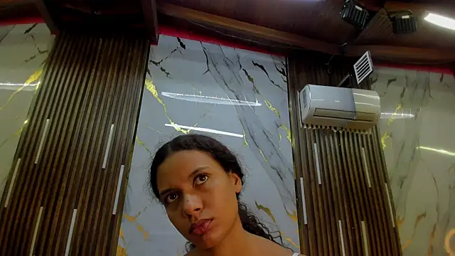 VictoriaDuart online show from August 2, 2026, 7:55 pm