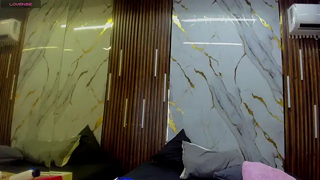 Snapshot of VictoriaDuart chatting on November 10, 2025, 8:14 pm VictoriaDuart online show from November 10, 2025, 8:14 pm