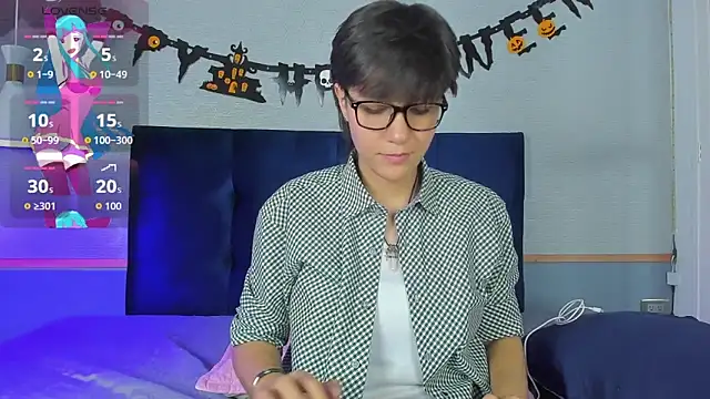 Snapshot of Tsuki_Maru chatting on October 26, 2025, 8:09 pm Tsuki Maru online show from October 26, 2025, 8:09 pm