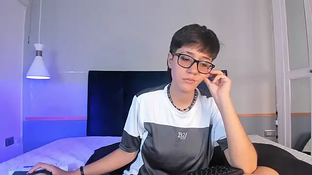 Snapshot of Tsuki_Maru chatting on November 16, 2025, 8:46 pm Tsuki Maru online show from November 16, 2025, 8:46 pm