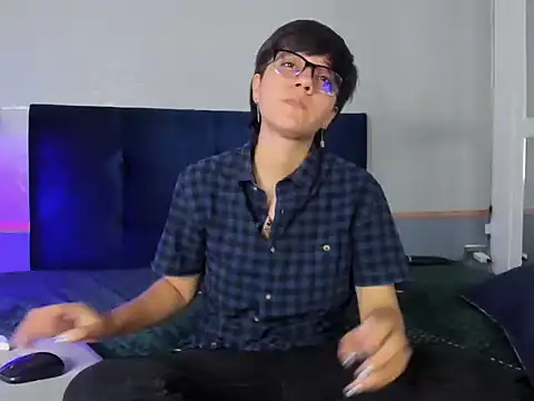 Snapshot of Tsuki_Maru chatting on October 7, 2025, 3:13 pm Tsuki Maru online show from October 7, 2025, 3:13 pm