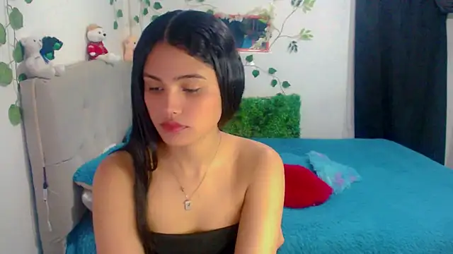 Chiara latina online show from October 4, 2025, 10:22 pm
