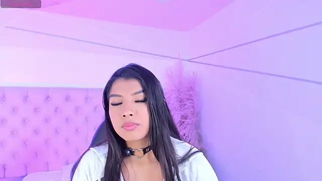 Snapshot of BritanyBrown_ chatting on May 24, 2026, 12:38 pm BritanyBrown online show from May 24, 2026, 12:38 pm