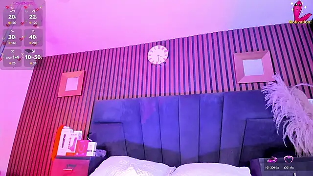 Snapshot of BritanyBrown_ chatting on July 2, 2026, 5:02 am BritanyBrown online show from July 2, 2026, 5:02 am
