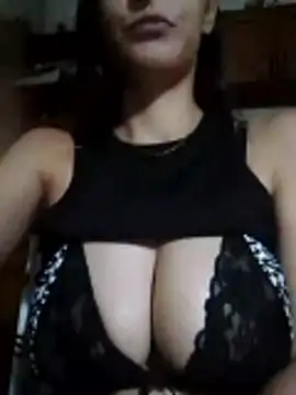 Snapshot of Ambardulce32 chatting on February 20, 2026, 4:53 am Ambardulce32 online show from February 20, 2026, 4:53 am