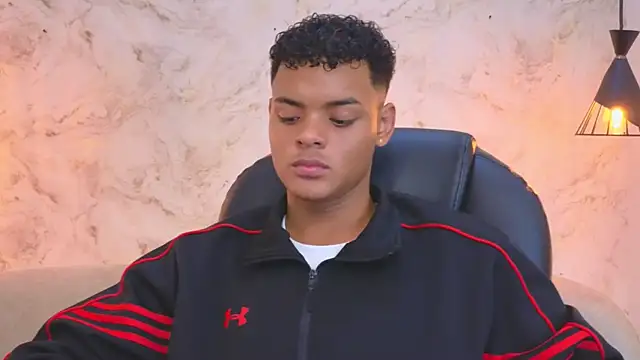 Valentino Thompson online show from October 23, 2025, 8:18 pm