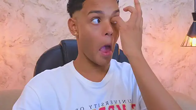 Valentino Thompson online show from October 21, 2025, 8:08 pm