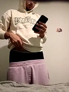 Snapshot of Jadriel23 chatting on September 18, 2025, 8:34 pm Jadriel23 online show from September 18, 2025, 8:34 pm