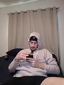 Snapshot of Jadriel23 chatting on November 21, 2025, 9:36 pm Jadriel23 online show from November 21, 2025, 9:36 pm