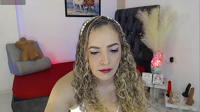 Snapshot of miyu_charlotte chatting on June 13, 2026, 2:42 am miyu charlotte online show from June 13, 2026, 2:42 am