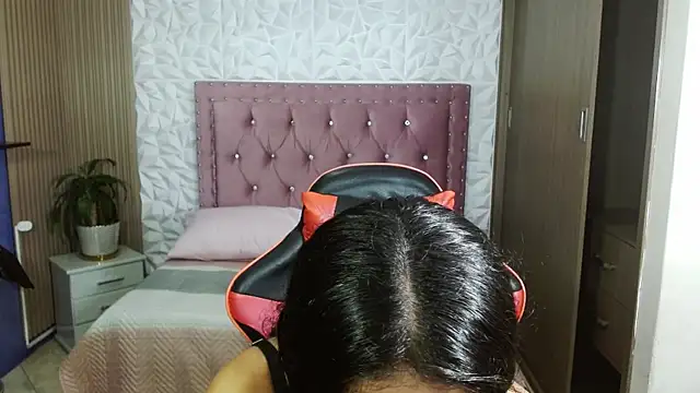 Snapshot of emily_rz1 chatting on April 25, 2026, 6:49 pm emily rz1 online show from April 25, 2026, 6:49 pm