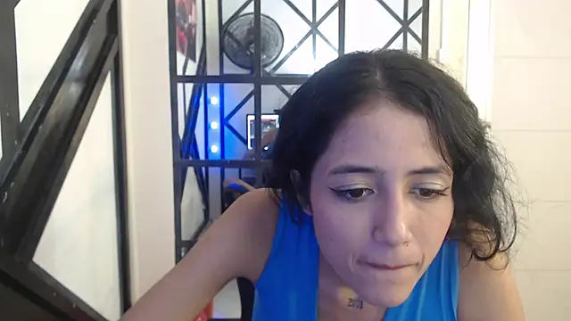 Snapshot of emily_rz1 chatting on October 10, 2025, 7:15 pm emily rz1 online show from October 10, 2025, 7:15 pm