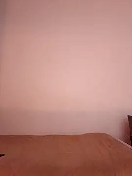 Gyminae online show from November 7, 2025, 3:38 pm