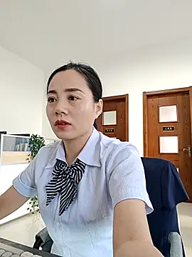 Snapshot of bingxin- chatting on November 15, 2025, 2:04 am bingxin- online show from November 15, 2025, 2:04 am