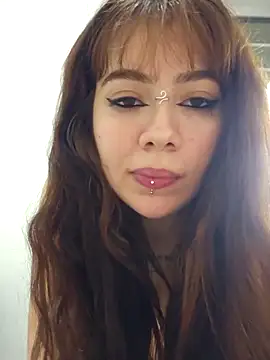 ingridequinti online show from May 7, 2026, 3:33 am