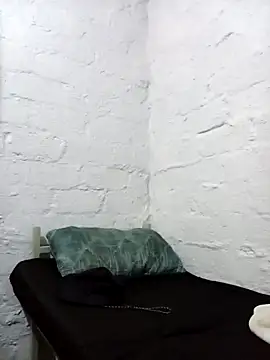 Everyda online show from November 4, 2025, 10:24 pm