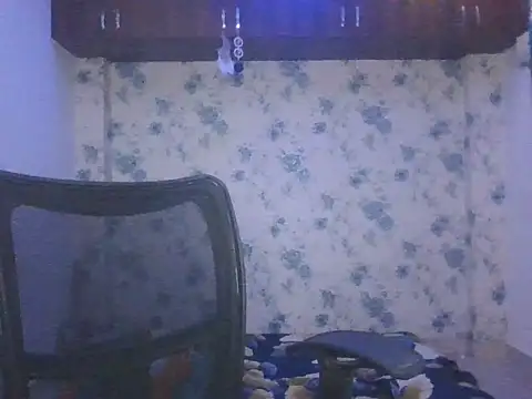 Snapshot of priyaverma00 chatting on October 18, 2025, 8:22 pm priyaverma00 online show from October 18, 2025, 8:22 pm