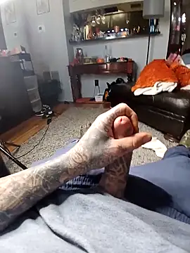 MRTATTWO online show from November 3, 2025, 9:40 pm